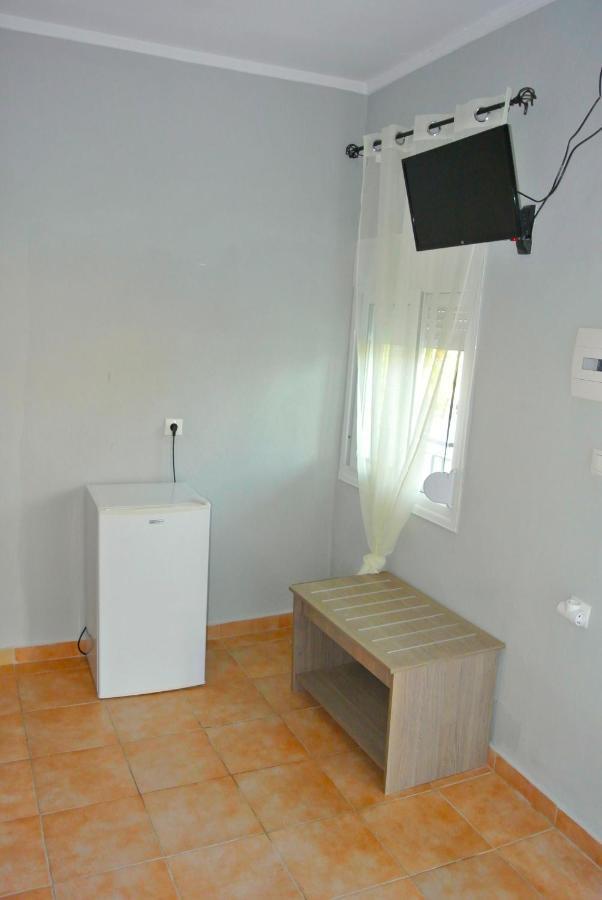 Kremasti Rooms Extérieur photo